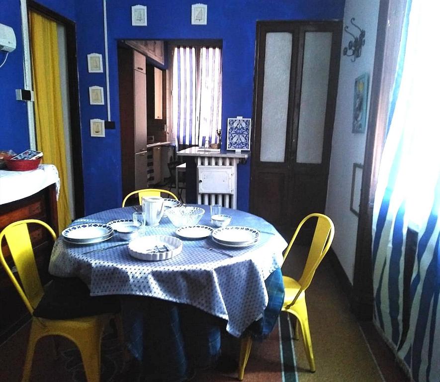 B&B Amarantha Gothica Genoa room 2